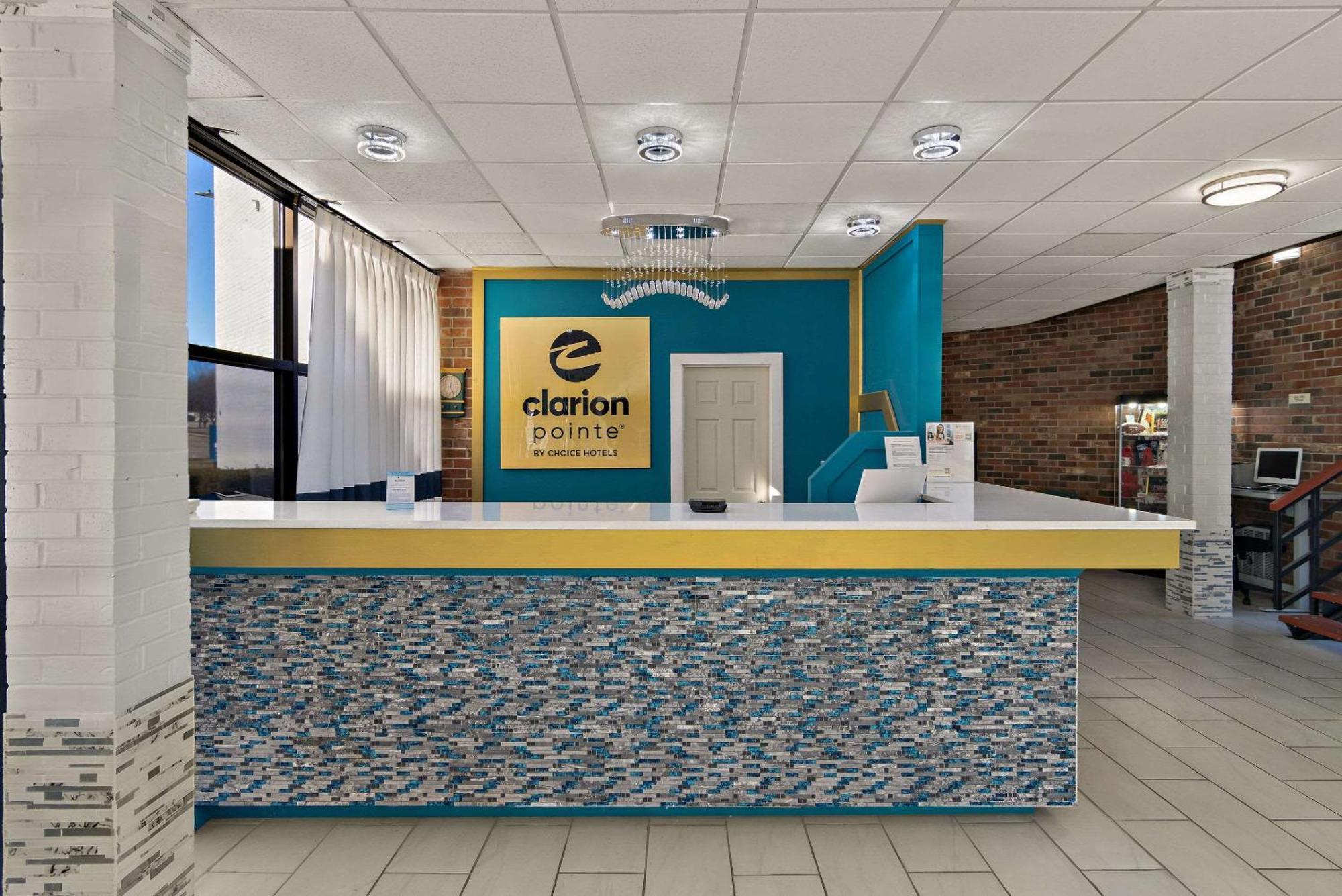 Clarion Pointe Bloomington-Normal Near I-55 And University Eksteriør bilde